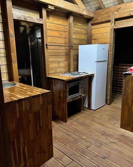 La Kaz A Pepes, Charmant Logement Avec Piscine Lamentin 外观 照片